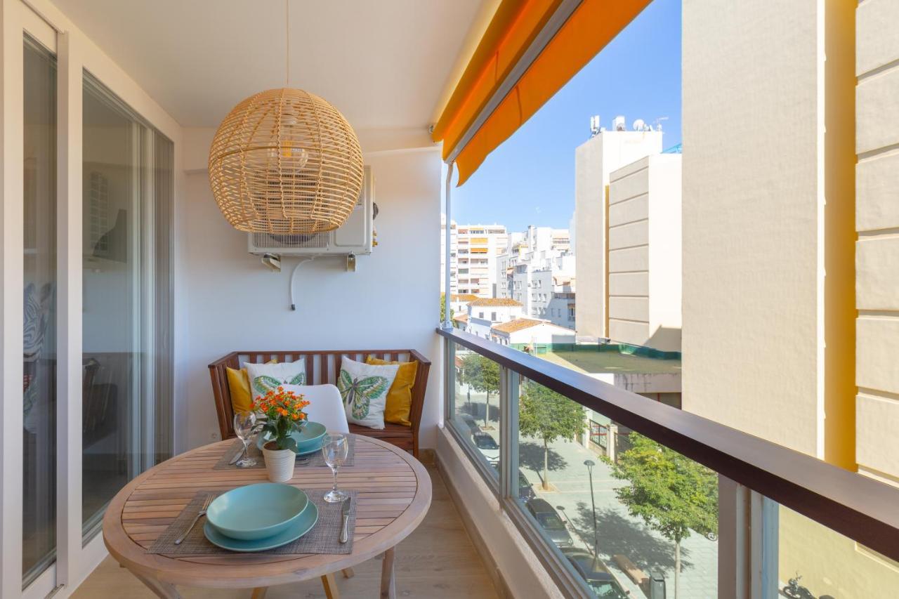 Apartamento Junto Al Faro .Marbella Centro.Vistas Mar Y El Puerto. Buitenkant foto