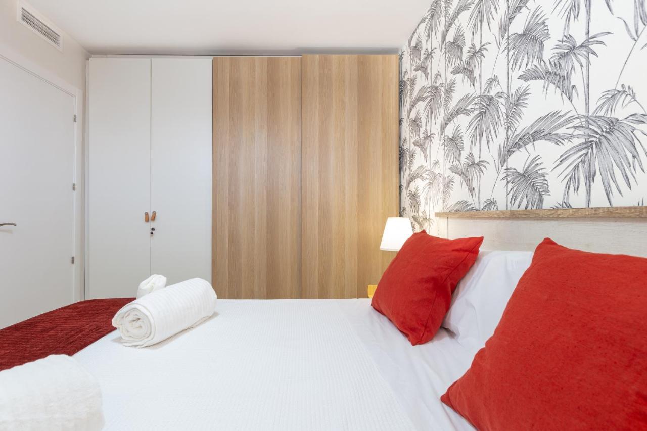 Apartamento Junto Al Faro .Marbella Centro.Vistas Mar Y El Puerto. Buitenkant foto